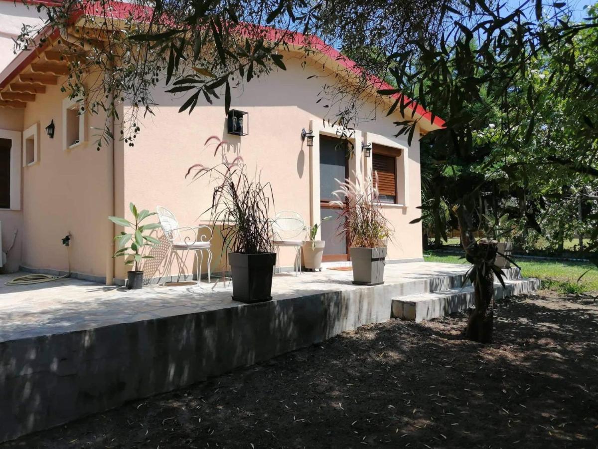 Tiny House By The Sea Villa Nea Skioni Luaran gambar