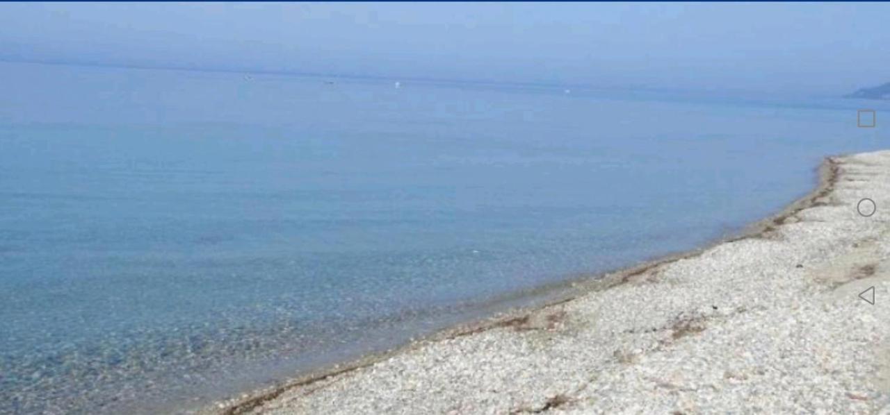 Tiny House By The Sea Villa Nea Skioni Luaran gambar